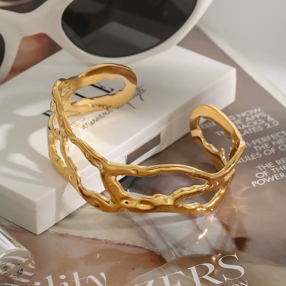 Titanium Steel Geometric Hollow Electroplated Bracelet