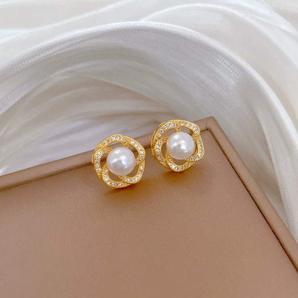 Titanium Steel Geometric Light Luxury Rotating Pearl Earrings Necklace Set With Electroplating