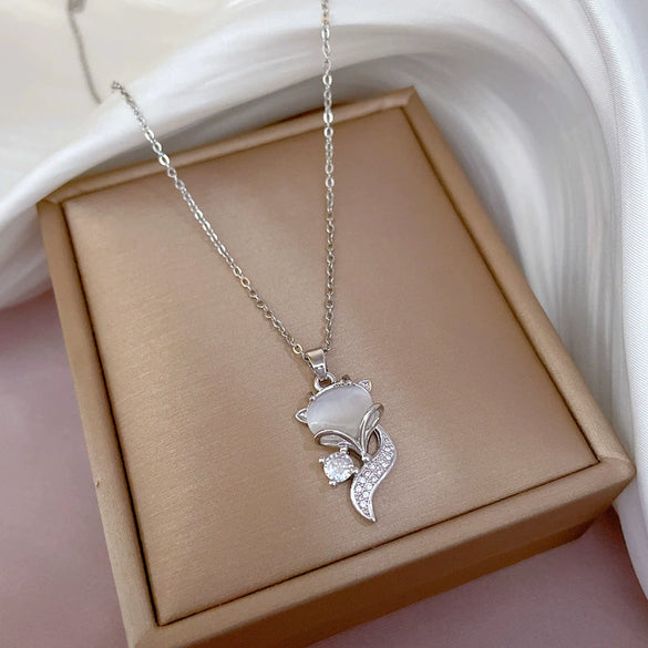 Titanium Steel Geometric Microinlaid Real Gold Fox Opal Women's Necklace With Diamond Design