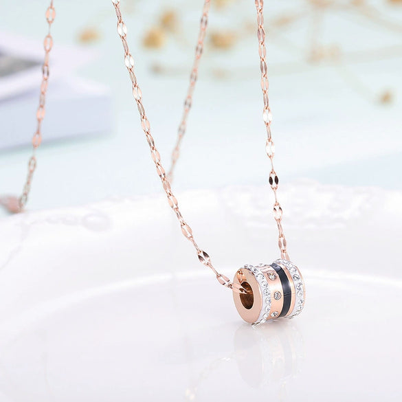 Titanium Steel Geometric Roman Triple Circle Necklace With Diamond Accents Rose Gold Pendant Clavicle Chain Jewelry For Children