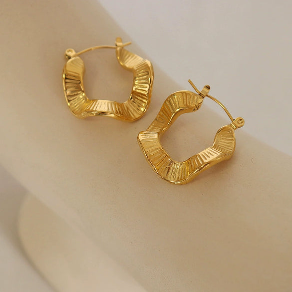 316L Stainless Steel Geometric Wavy Women's Earring Electroplated With 18K Real Gold