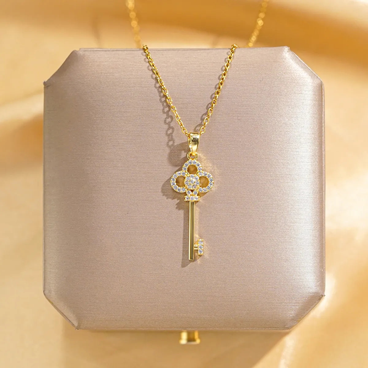 Titanium Steel Gold Plated Glam Luxurious Plating Inlay Solid Color Diamond Pendant Necklace