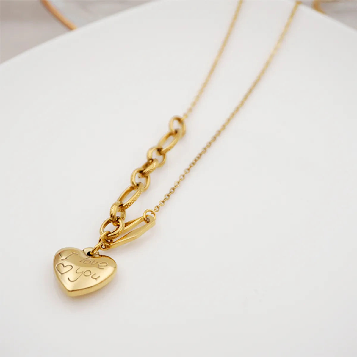 Titanium Steel Gold Plated Simple Style Heart Shape Sweater Chain Necklace