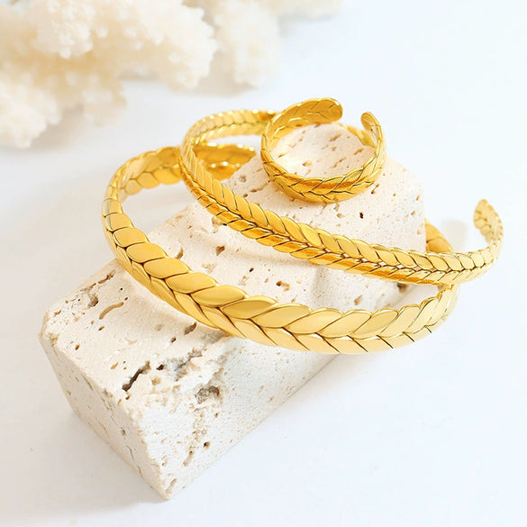 316L Stainless Steel Goldplated Personality Ring And Wheat Bracelet Jewelry With Colorfree Opening Design