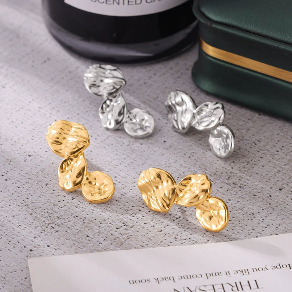 316L Stainless Steel Goldplated Women's Earrings With Geometric Hammer Pattern And Irregular Petal Stitching Design