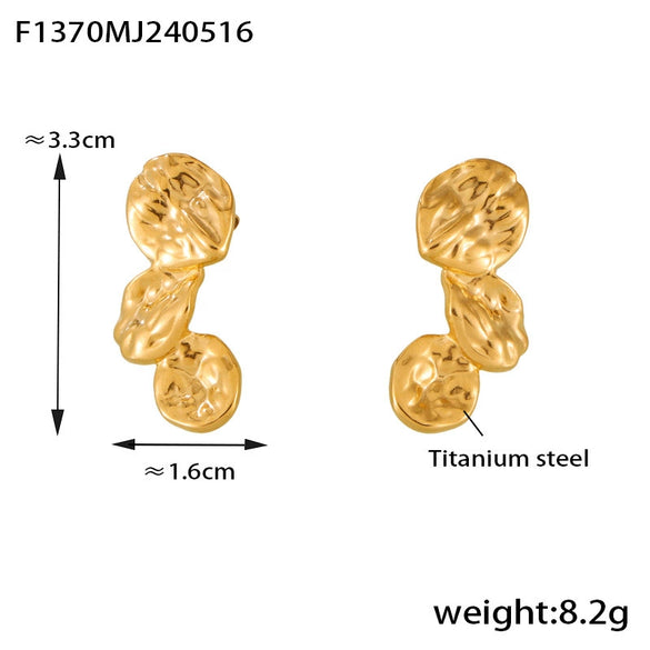 316L Stainless Steel Goldplated Women's Earrings With Geometric Hammer Pattern And Irregular Petal Stitching Design