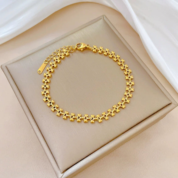 Titanium Steel Heart Dog Bone Chain Bracelet For Women With Gold Inlaid Constellation Pattern Retro Style