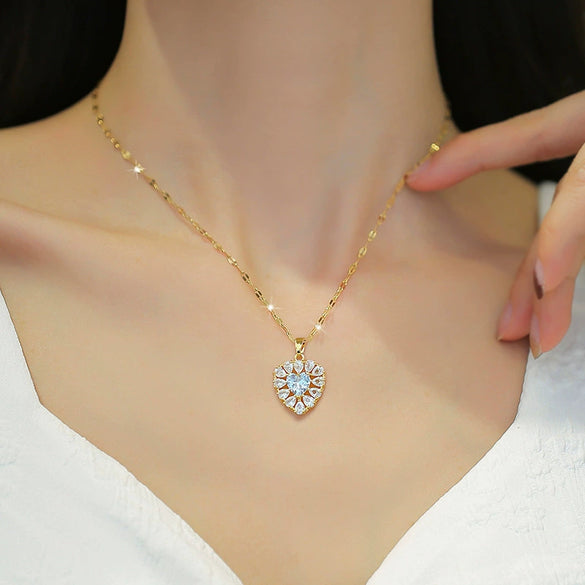 Titanium Steel Heart Full Diamond Real Gold Electroplated Light Luxury Style Women's Necklace With Geometric Pattern