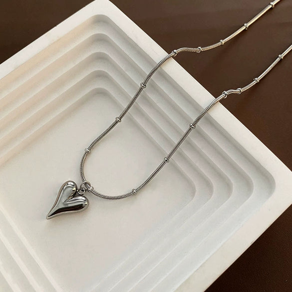 Titanium Steel Heart Pattern Snake Bone Ball Chain Necklace For Women Light Luxury Niche Design Electroplated
