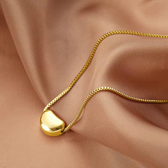 Titanium Steel Heart Pendant Necklace For Women With Electroplating And Lovely Design