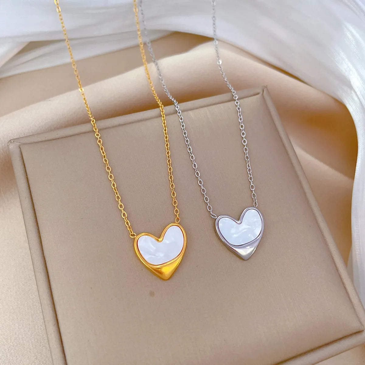 Titanium Steel IG Style Simple Style Classic Style Irregular Inlay Heart Shape Shell Pendant Necklace