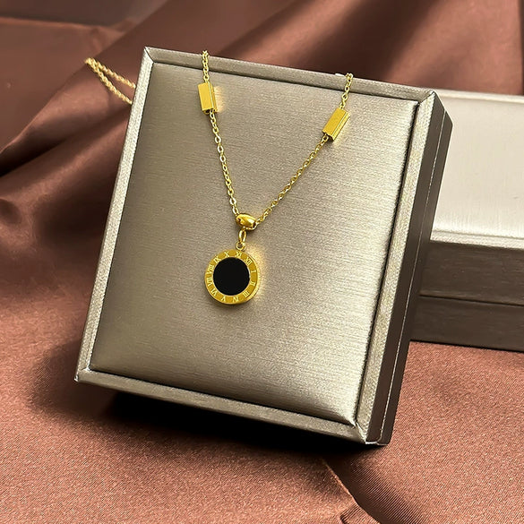 Titanium Steel Jewelry Pendant Bracelet Necklace Ear Clip Accessories With Four Leaf Clover Butterfly Geometric Pattern Electroplated For Women