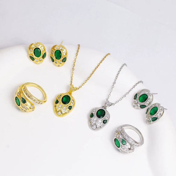 Titanium Steel Jewelry Set With Emerald Gemstone Pendant Animal Zodiac Pattern Electroplated For Women