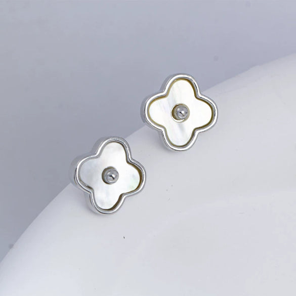 Titanium Steel Jewelry With Shell And Four Leaf Clover Pendant And Flower Pattern Electroplated Mixed Gemstone Setting O Word Chain