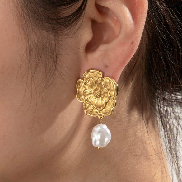 Titanium Steel Light Luxury Star Flower Tassel Earrings With Electroplating