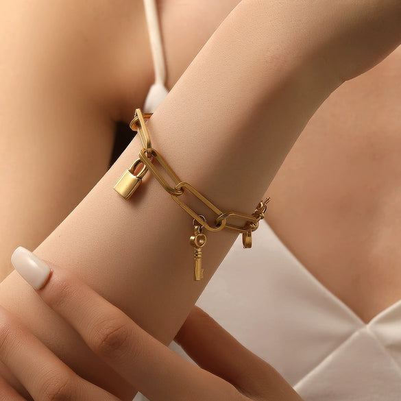 Titanium Steel Love Buckle Steel Ball Peach Heart With Lock Cartoon Style Electroplated Women's Bracelet