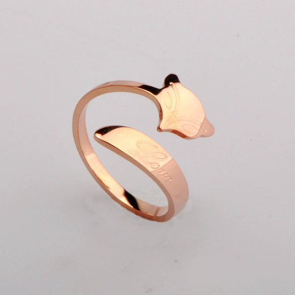 Titanium Steel Rhombus Fox Ring For Women With 18K Rose Gold Electroplating