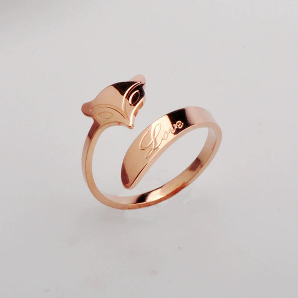 Titanium Steel Rhombus Fox Ring For Women With 18K Rose Gold Electroplating
