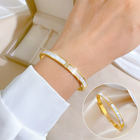 Titanium Steel Shell Bracelet Retro Fashion Electroplated Jewelry