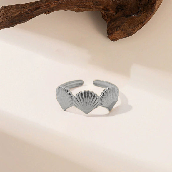 Titanium Steel Shell Necklace With Marine Life Pattern Electroplated For Women Holiday Style Jewelry