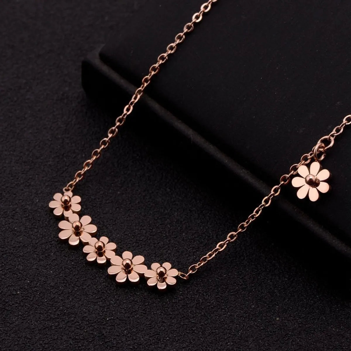 Titanium Steel Simple Style Flower Plating Necklace