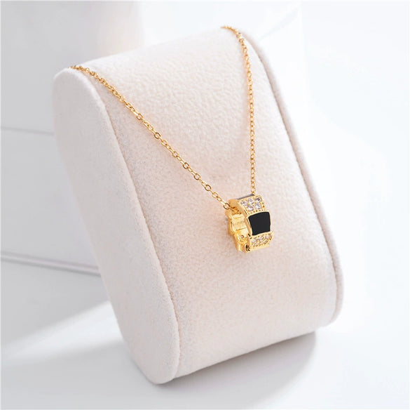 Titanium Steel Snake Bone Pendant Necklace With Drop Shape Pattern Rose Gold Electroplated Simple Cartoon Style
