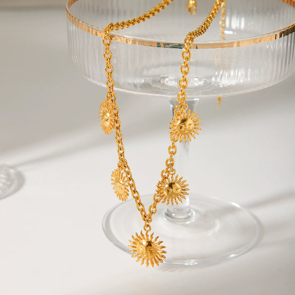 Titanium Steel Sunflower Pendant Necklace For Women With Geometric Pattern And Electroplating Ochain Jewelry