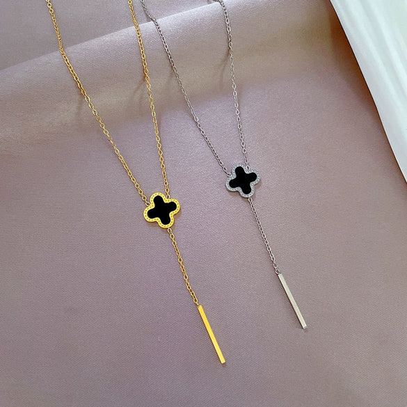 Titanium Steel Tassel Lucky Grass Minimalist Style Real Gold Plated Necklace With Cartoon And Flower Patterns
