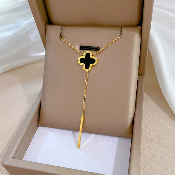 Titanium Steel Tassel Lucky Grass Minimalist Style Real Gold Plated Necklace With Cartoon And Flower Patterns