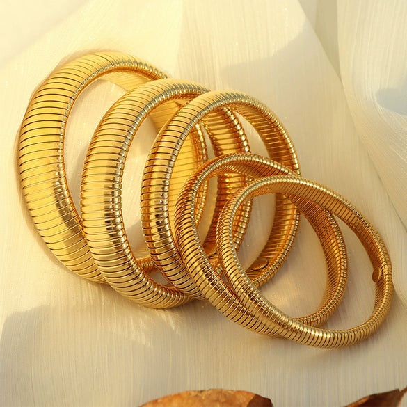 316L Stainless Steel Wide Surface Elastic Snake Bone Bracelet With Exotic Style And Electroplating Treatment