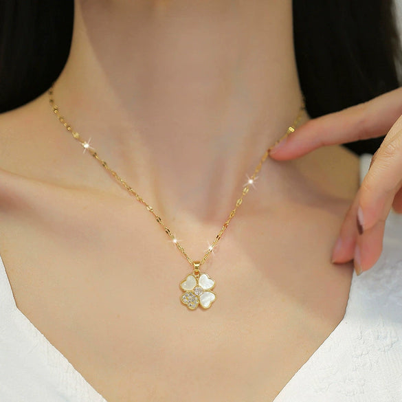 Titanium Steel Women's Cartoon Geometric Diamond Inlaid Clavicle Necklace With Shell Lucky Grass Flower Pendant