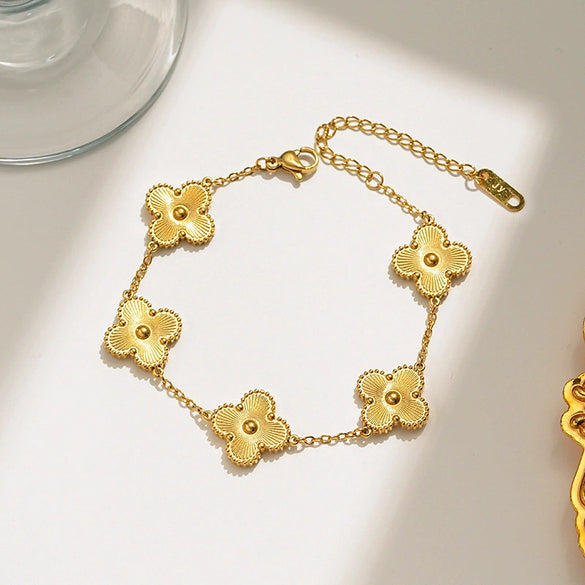 Titanium Steel Women's Fashion Versatile Laser Fourleaf Flower Set With Necklace Bracelet Earrings And Electroplating