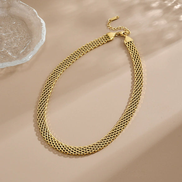 Titanium Steel Women's Jewelry Bracelet And Neckchain With Wave Pattern And Electroplating Processing
