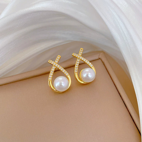 Titanium Steel Women's Light Luxury Cross Pearl Jewelry Set With Geometric Pattern And Electroplating Treatment