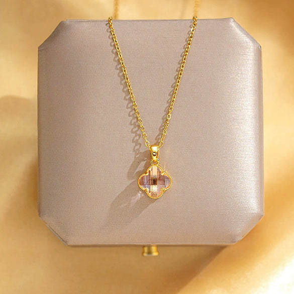 Titanium Steel Women's Light Luxury Four Leaf Clover Flower Pattern Electroplated Necklace