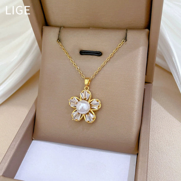 Titanium Steel Women's Light Luxury Geometric Five Leaf Flower Pearl Necklace And Earrings Set With Electroplating