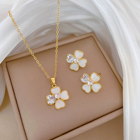 Titanium Steel Women's Light Luxury Geometric Shell Four Leaf Flower Necklace And Earrings Set With Electroplating