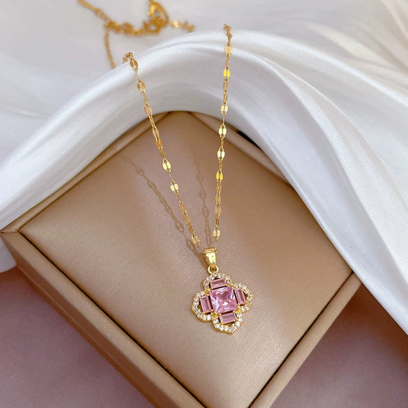 Titanium Steel Women's Light Luxury Necklace With Geometric Pattern And Diamond Microinlaid Flower Pendant