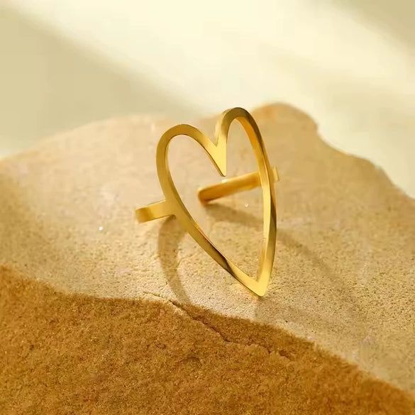 Titanium Steel Women's Love Heart Hollow Nonfading Ring Electroplated Fashion Style