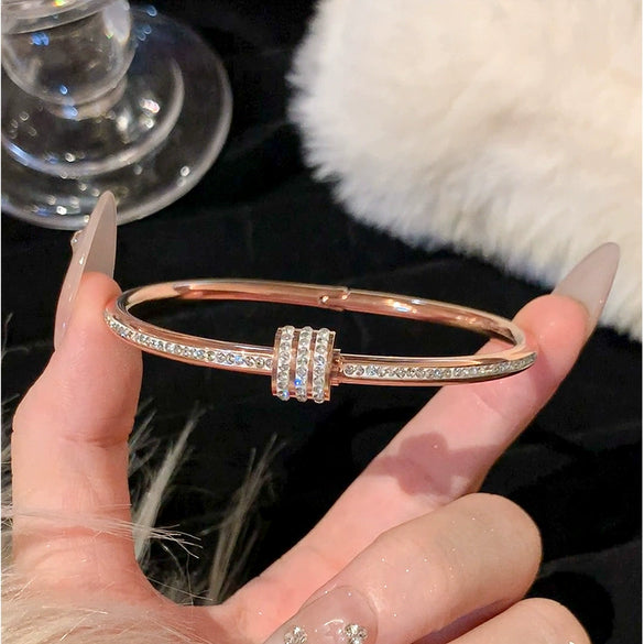 Titanium Steel Zircon Electroplated Real Gold Niche Geometric Bracelet For Women
