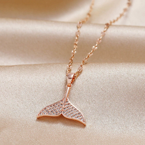 Trendy Elegant Simple Fishtail Clavicle Chain For Female With Zircon Niche Design Alloy And Titanium Steel Electroplating Treatment