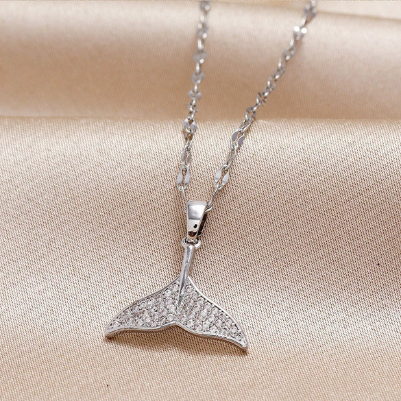Trendy Elegant Simple Fishtail Clavicle Chain For Female With Zircon Niche Design Alloy And Titanium Steel Electroplating Treatment