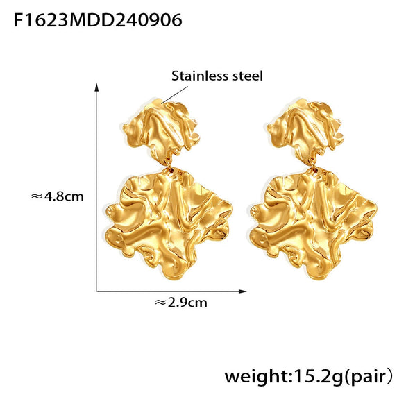 Trendy Niche Style Hammer Pattern Pleated Leaves Exaggerated Earrings 316L Stainless Steel Geometric Pvd Electroplated Jewelry For Women