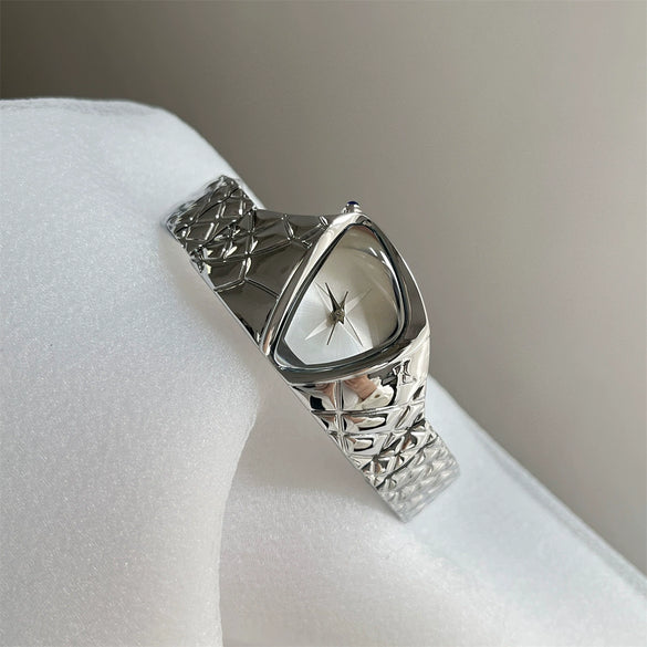 Trendy Retro Dragoneye Design Men's And Women's Watch With Metal Strap And Ordinary Glass Mirror