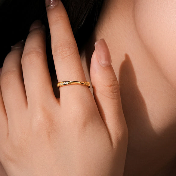 Trendy S925 Sterling Silver Geometric Ring Inlaid With Zircon Electroplated With Platinum Or 18K Gold For Women And Unisex