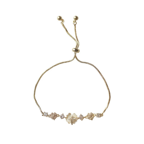 Trendy Women's Light Luxury Copper Heart Shaped Four Leaf Clover Pull Adjustable Flower Bracelet With Electroplating And Flash Diamond