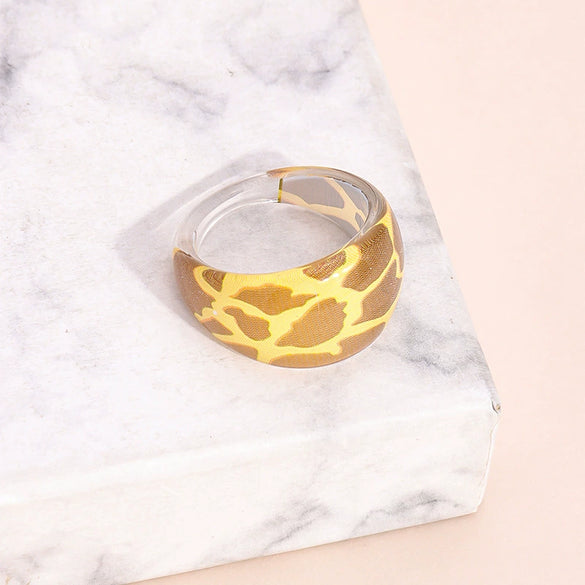 Unisex Acrylic Leopard Spot Statement Ring With Epoxy Resin Finish And Creative Chocolateinspired Design In A Light Luxury Style