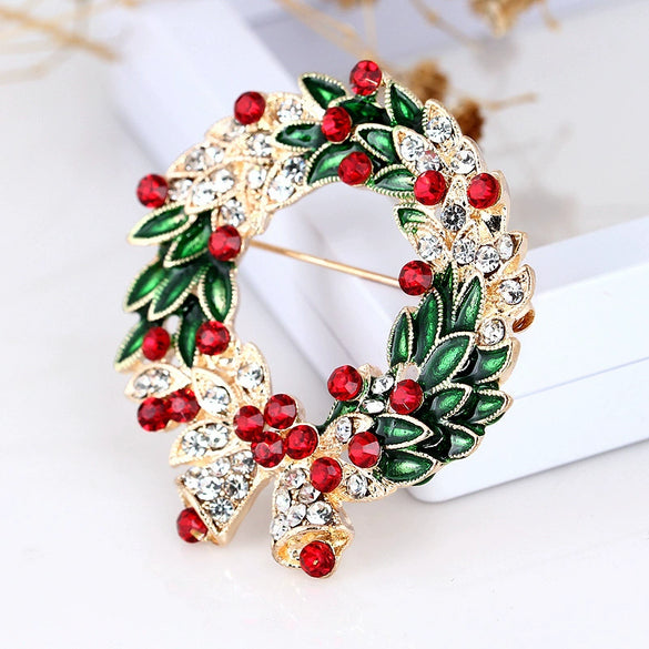 Unisex Alloy Floral Leaf Garland Brooch With Cartoon Inspired Diamond Embellishment And Festival Style Pin