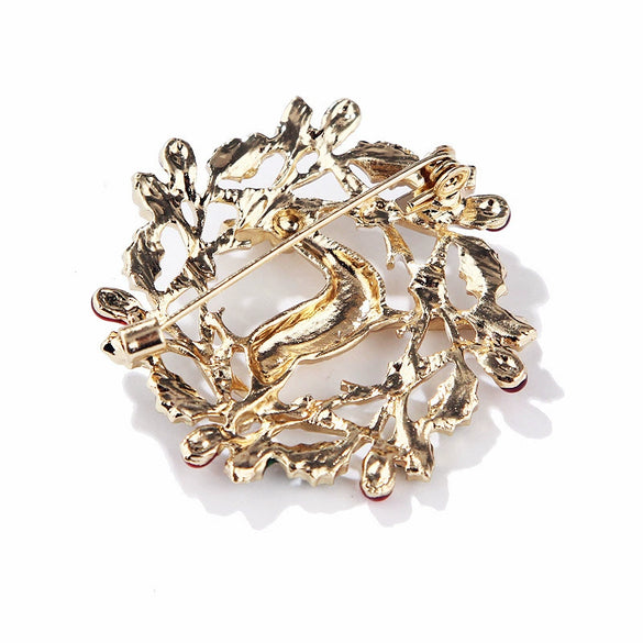 Unisex Cartoon Elk Brooch With Electroplated Alloy Finish Christmas Animal Pin For Men And Women