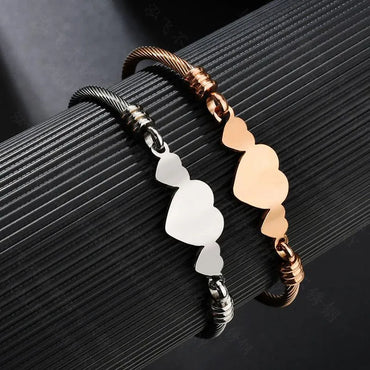 Unisex Heart Shaped Stainless Steel Bracelets &Amp; Bangles Nhhf124856